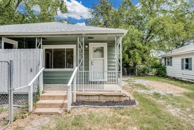 /international/us/1732-s-santa-fe-wichita-ks-110101466441/