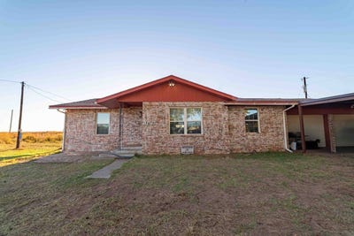 /international/us/13672-st-james-rd-vernon-tx-110103318600/