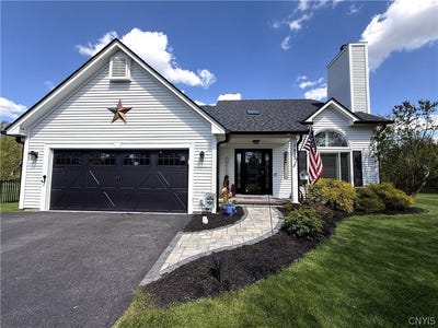 /international/us/1413-creek-pointe-farmington-ny-110107804225/