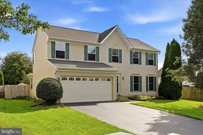 /international/us/9302-elise-court-manassas-park-va-110110422187/
