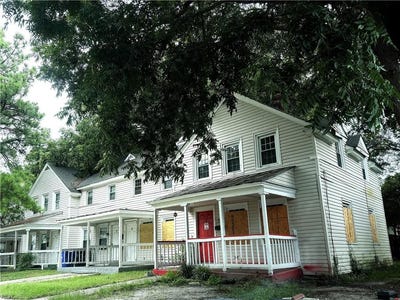 /international/us/3-emmons-place-portsmouth-va-110101498824/