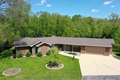 /international/us/27-birchwood-lane-st-anne-il-110107954002/