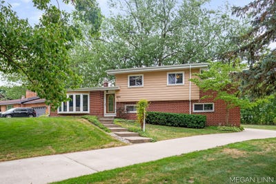 /international/us/2680-frances-avenue-holland-mi-110101348979/?lang=en