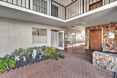 /international/us/6650-s-oriole-boulevard-delray-beach-fl-110106450977/