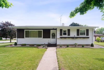 /international/us/73-n-st-josephs-lane-fond-du-lac-wi-110100389076/