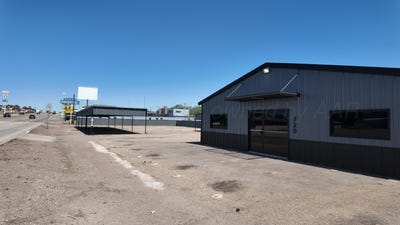 /international/us/720-w-2nd-street-clarendon-tx-110108347476/