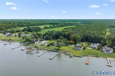 /international/us/186-summer-breeze-lane-dunnsville-va-110109845072/