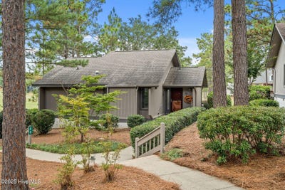 /international/us/70-barton-hills-court-pinehurst-nc-110103776586/
