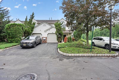 /international/us/72-sassafras-court-north-brunswick-nj-110119758918/