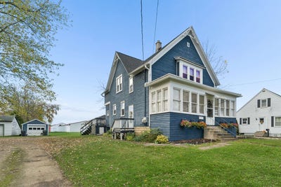 /international/us/531-n-main-street-seymour-wi-110120655272/