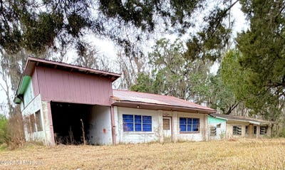 /international/us/435-w-river-road-palatka-fl-110106433159/