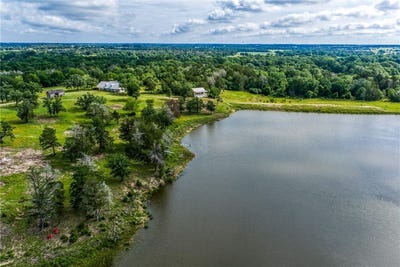 /international/us/1237-private-road-2181-giddings-tx-110119670938/