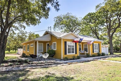 /international/us/809-e-highway-street-fredericksburg-tx-110106177084/