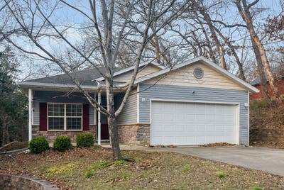 /international/us/1005-buck-lane-merriam-woods-mo-110108227730/