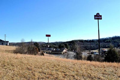 /international/us/313-airport-road-hillsville-va-110067364639/