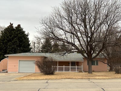 /international/us/800-e-10th-st-chadron-ne-110106208364/