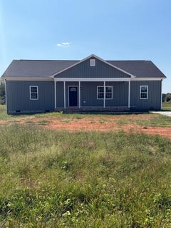/international/us/1560-buck-creek-road-appomattox-va-110108881965/