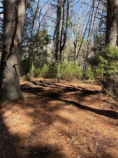/international/us/0-putnam-pike-glocester-ri-110098587695/