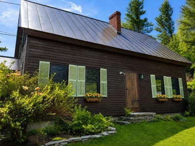 /international/us/1378-hallstrom-road-northfield-vt-110108586196/