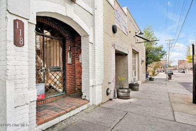 /international/us/118-dock-street-wilmington-nc-110097745395/