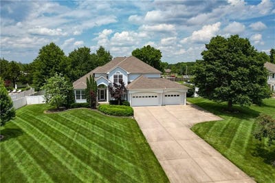/international/us/4501-nw-bittersweet-lane-blue-springs-mo-110108583008/