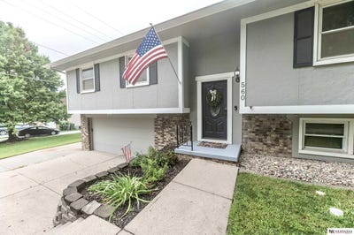 /international/us/560-elm-street-springfield-ne-110119887624/