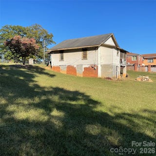 /international/us/339-29th-avenue-drive-nw-hickory-nc-110108143550/