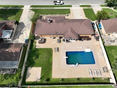 /international/us/378-oakwood-drive-crete-il-110108144816/