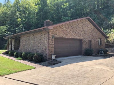 /international/us/5509-2-hurricane-road-pikeville-ky-110082044965/