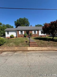 /international/us/416-huston-chase-city-va-110107956692/