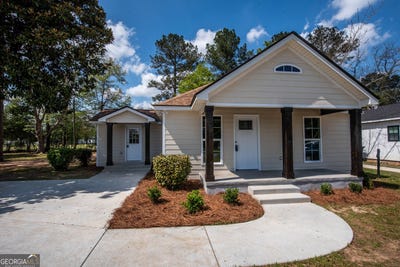 /international/us/403-spruce-street-fort-valley-ga-110106789193/