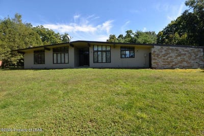 /international/us/48-yeager-road-mountain-top-pa-110120028331/