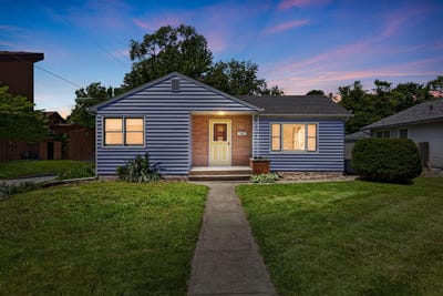 /international/us/426-s-11th-street-chesterton-in-110108425952/