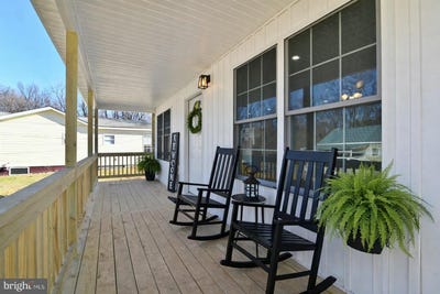 /international/us/240-deford-avenue-stanley-va-110104219514/
