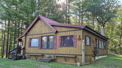 /international/us/11341-columbus-drive-ferryville-wi-110110405791/