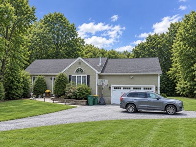 /international/us/375-and-0-gilbert-st-mansfield-ma-110110342347/