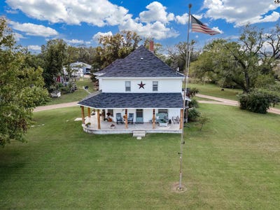 /international/us/8617-s-langdon-rd-plevna-ks-110108030584/