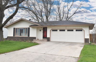 /international/us/209-perry-ave-racine-wi-110100511295/