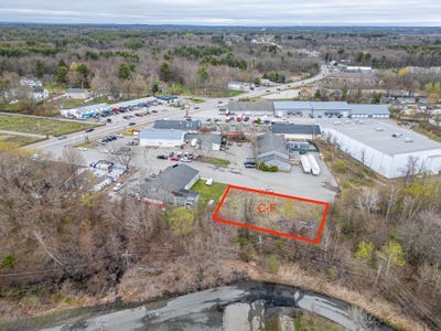 /international/us/894-lafayette-road-seabrook-nh-110105284693/