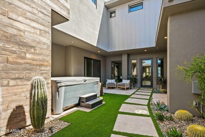 /international/us/37200-n-cave-creek-road-scottsdale-az-110102172097/