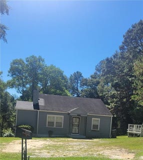 /international/us/408-brewer-street-tuskegee-al-110120418048/