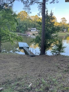 /international/us/1672-lakeshore-road-camden-sc-110100588072/