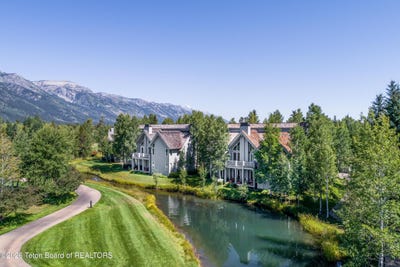 /international/us/3456-clubhouse-drive-wilson-wy-110108130788/