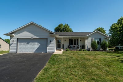 /international/us/1342-valley-view-rd-hartford-wi-110108390186/