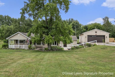 /international/us/6047-belding-road-belding-mi-110100768782/