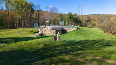 /international/us/8269-coryland-rd-gillett-pa-110103000140/