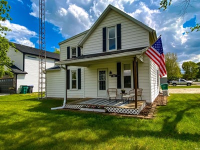 /international/us/402-e-oxford-street-otterbein-in-110099525942/
