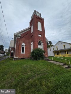 /international/us/498-main-street-coburn-pa-110110379405/