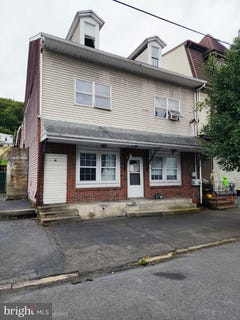 /international/us/girardville-pa-110120084197/