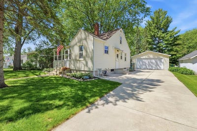 /international/us/473-walker-avenue-green-lake-wi-110108380768/